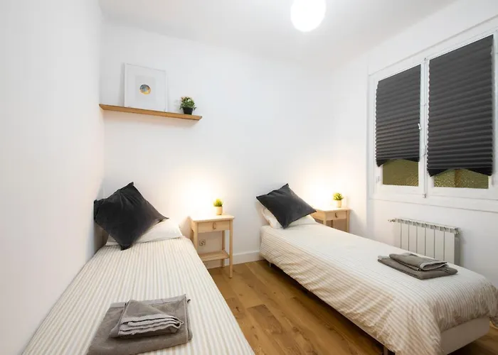 Zurriola - No Party At - 150 Meters To Zurriola - Size 75m2 *