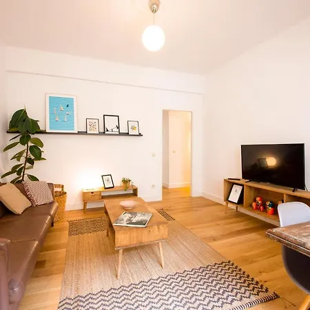 Zurriola - No Party At - 150 Meters To Zurriola - Size 75m2 Lägenhet *